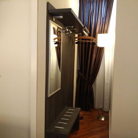 פגאני Brain Rooms & Suite מראה חיצוני תמונה